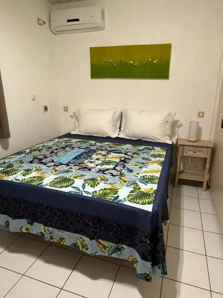Apartmán Fare Kenzo 1 Pirae 0*,  Francouzská Polynésie